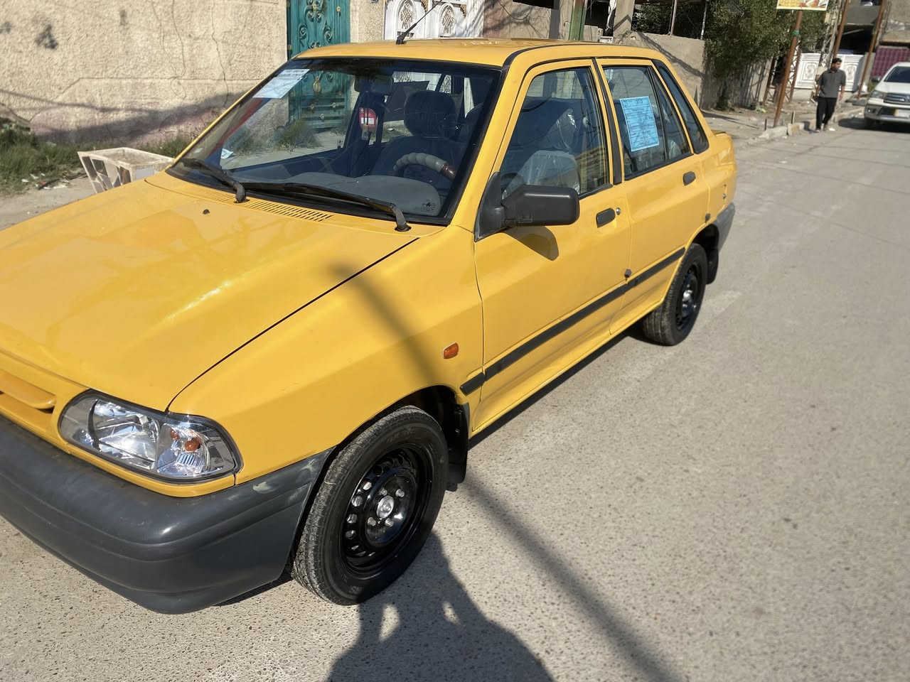 سلام عليكم سايبة موديل 2015 مكينة وكير و حداديه و شواصي مكفولات تبريد ثلج تخم تاير مكفوله من الصبغ والتبديل السعر 37 وبيها مجال هاتف *********** مكان نهايت حي اور
