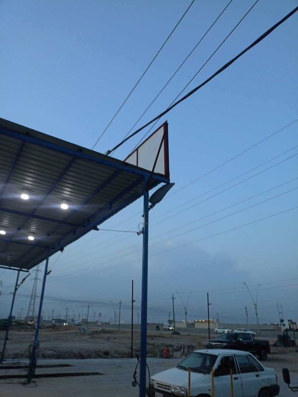 السلام عليكم
محلات للايجار عدد 2 ،
العنوان 
البصرة الكباسي الشارع الفوك قرب مجمع تاج البصرة 2
مساحة المحل (ثلاثة ونص× خمسة )
للاستفسار ***********/
