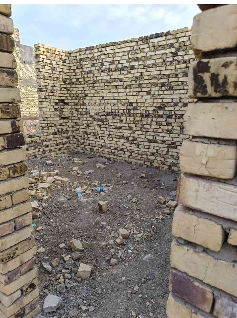 هيكل للبيع/مساحه البناء ٢٣٠متر المساحه الكليه ٧٠٠واجهه ١٥نزال نزال ٤٥متركافه      الخدمات متوفره وجهه عل شارع عرض الشارع ١٠متر  ناحيه الابراهيميه/الدبله للاستفسار الاتصال على الرقم ***********
