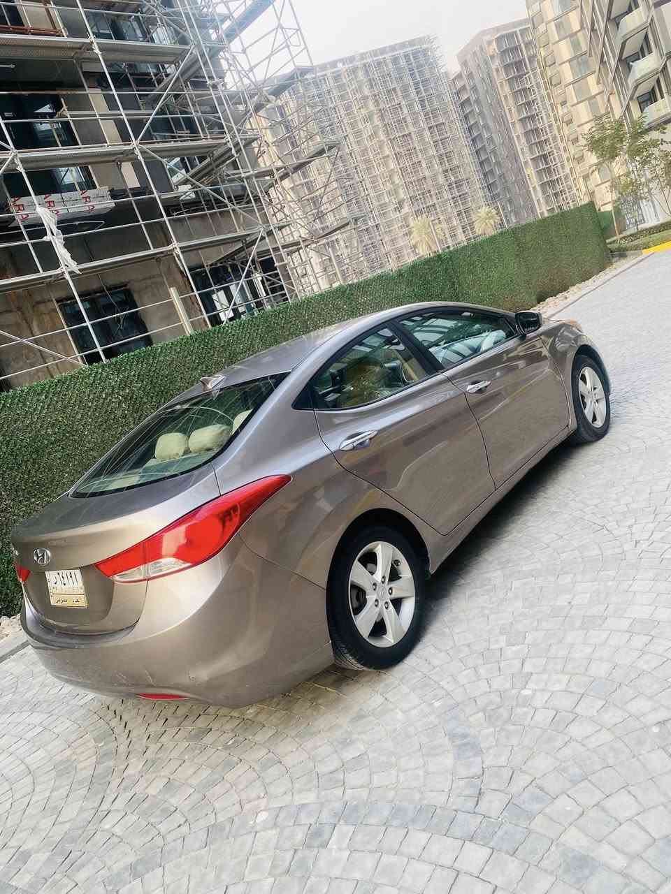 السلام عليكم النترا للبيع موديل 2011 وارد امريكي ماشية 120 الف محرك 1800 السعر 107 السيارة نظيفة 
الرقم ***********
