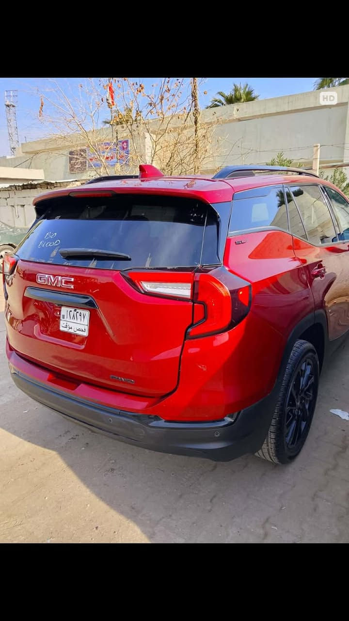 سلام عليكم من رخصت الادمن المحترم للبيع جمسي تيران موديل 24 فول الفئة SLT ماشيه 2000 مايل 
المواصفات 
شاشه ايباد
بنوراما
تحكم صوت سستم متكامل 
داخل جلد 
كشنات كهرباء 
هاند بريك بصمه 
تبريد قطعتين
نقاط عمياء 
حساس خلفي 
فور ويل 
كشن السائق خزن
قياده ذاتيه 
فول تحكم استيرن
مكينه كير بشرط 
باتري جديد 
حجم الويل 19 
كامري أماميه رادار
مكينه تيريو 1500 
بعدهه بدهن الشركه
السعر 
155 وبيهه مجال 
ماشيه 2000 
بسمي 
المكان بغداد 
رقمي ***********
***********
