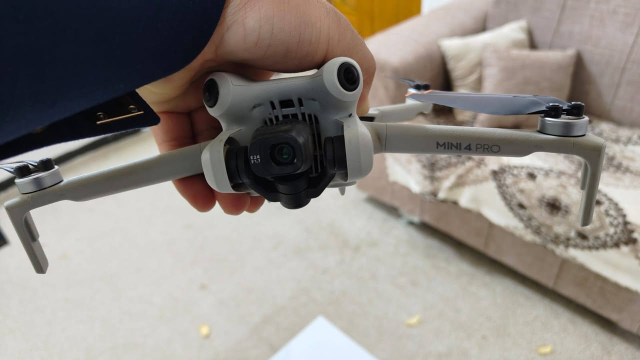 مني 4 برو كومبو نضيف جدا سعر مليون و350 
***********
