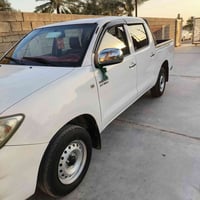 للبيع تيوتا هايلوكس موديل 2011 الاستفسار ع رقم  07764072930