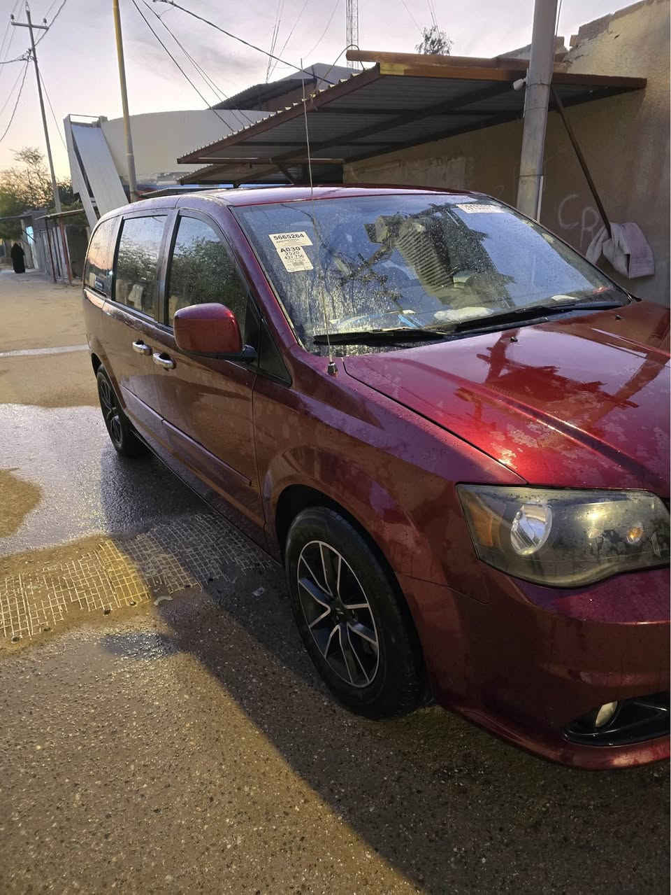 دوج كرفان موديل ٢٠١٧ السيارة مابيهه حادث ب امريكا وتفاصيلهه موضحة بالسونار السيارة بيهه منظومة غاز وما ناقصها شي  ‭٠٧٧٠ ٥٧٤ ٣٩٢٣‬ مكانها البصرة ومراوس  بصالون اذا اكو البصرة, العراق
