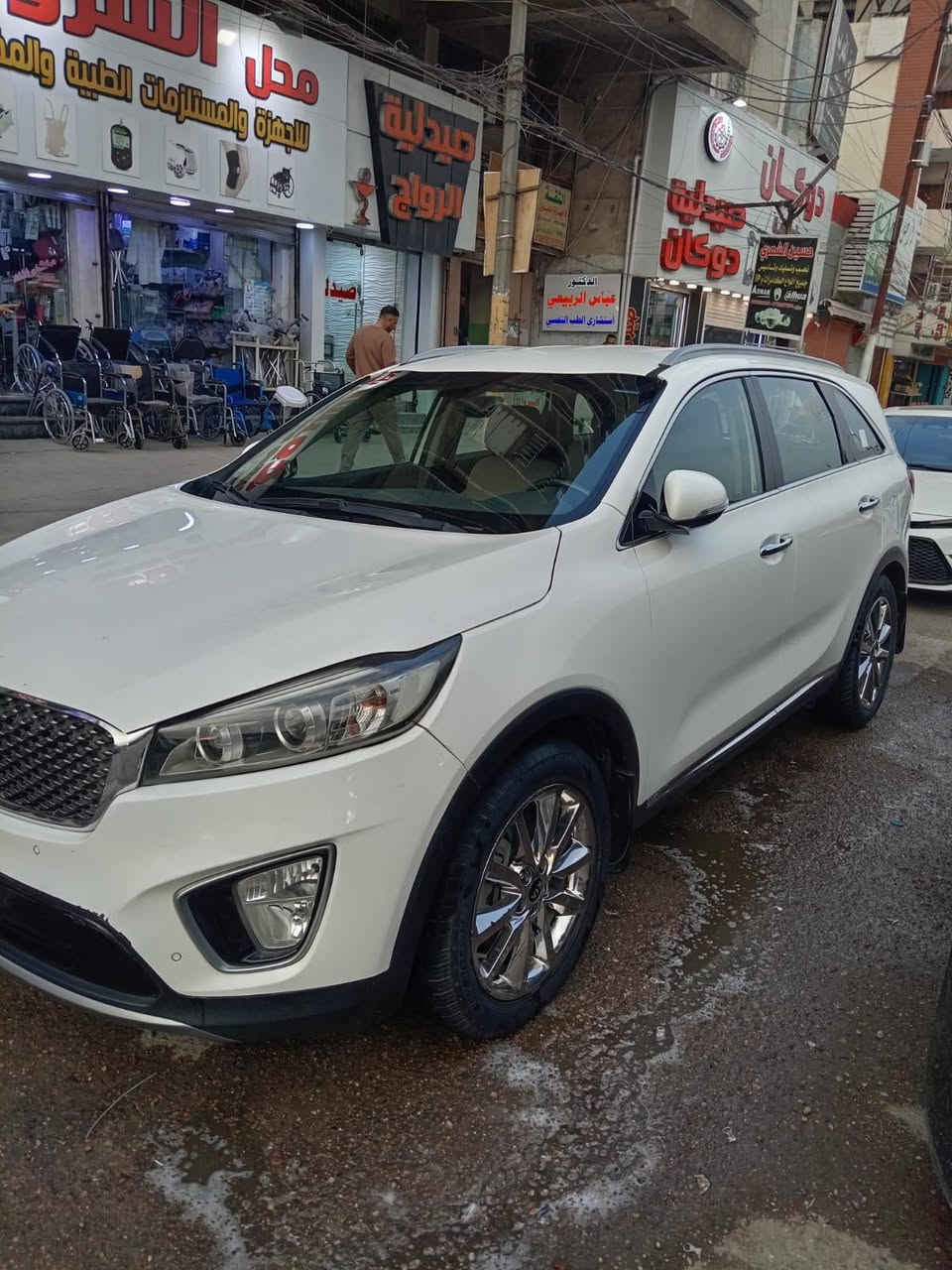 للبيع فقط كيا سورنتو 2016  خليجي 6 سلندر رقم بغداد ألماني قمارة حديد حساس امامي خلفي انارة ترحيب الكشنات مخمل بدون حادث فقط ملاحظات موجودة بالسونار مع الصور السعر (21500) دولار                  ثامر  ***********  مكاني بغداد

