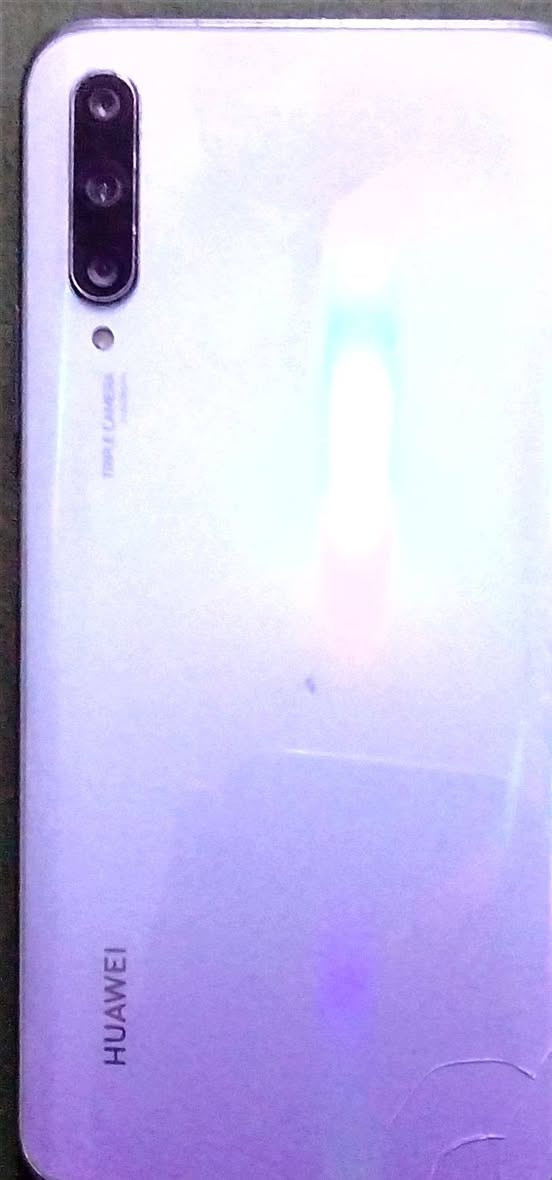 السلام عليكم عندي ريدمي 10 اي  
ذاكره 128 و

اي 9اس ذاكره 128
نضيف مامفتوح 
شراي خاص


**إذا كنت صاحب هذا الإعلان وتريد حذفه لأي سبب، رجاءا أرسل رسالة إلى الدعم الفني**