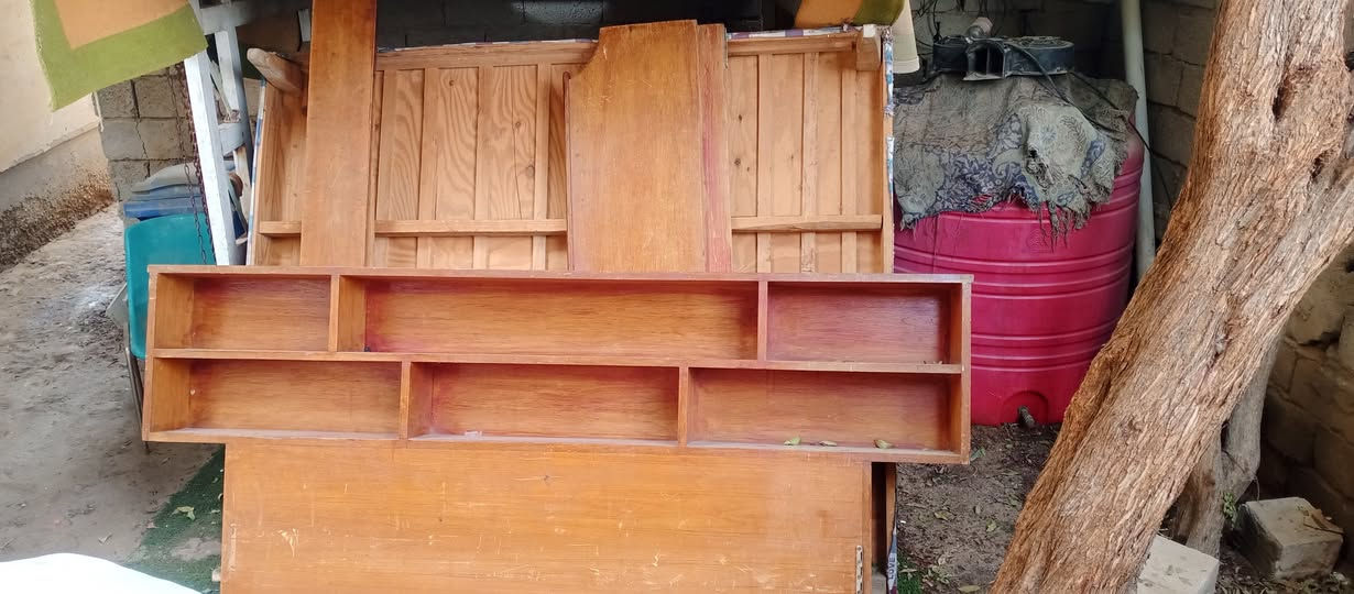 جربايه ام النفرين الخشب القديم القوي وياهه التاج مالتهه اوياهه مندر تعبان مو كلش نضيف للبيع ب 50
رقم الهاتف ***********
