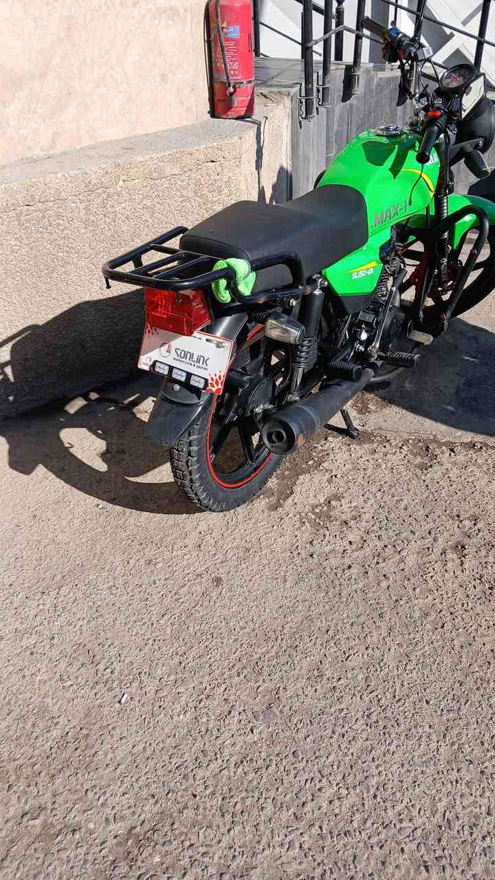 السلام عليكم شباب
دراجه سونك موديل ٢٤
مكفوله كفاله عامه 
بغداد الشعب 
السعر ٩٠٠ بيها مجال حك الجيه 

***********
