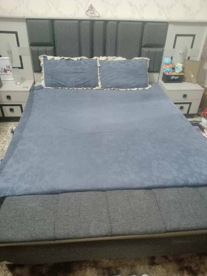 🛏️ غرفة نوم للبيع – استعمال خفيف 🛏️
غرفة نوم نظيفة جداً وبحالة ممتازة، استعمال بسيط وقليل، بدون أي ملاحظات.
شكل أنيق 
السعر مناسب ويوجد مجال للتفاوض  فقط.
للتواصل والاستفسار يرجى مراسلتي على الخاص.


**إذا كنت صاحب هذا الإعلان وتريد حذفه لأي سبب، رجاءا أرسل رسالة إلى الدعم الفني**