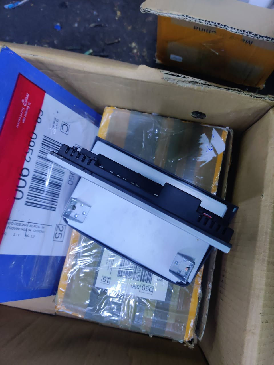 شاشه سياره ذاكره 64 رام 4 سعرها 50,000 وبالعافيه***********
