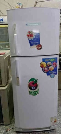 ثلاجة مكاني • حجم 22 • شارع ابو طالب