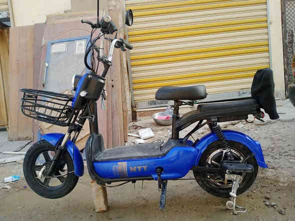 للبيع قبل سبوع مشتربها رايدها ب200  مكاني الغزاليه للتواصل موبايل بي واتساب ***********
