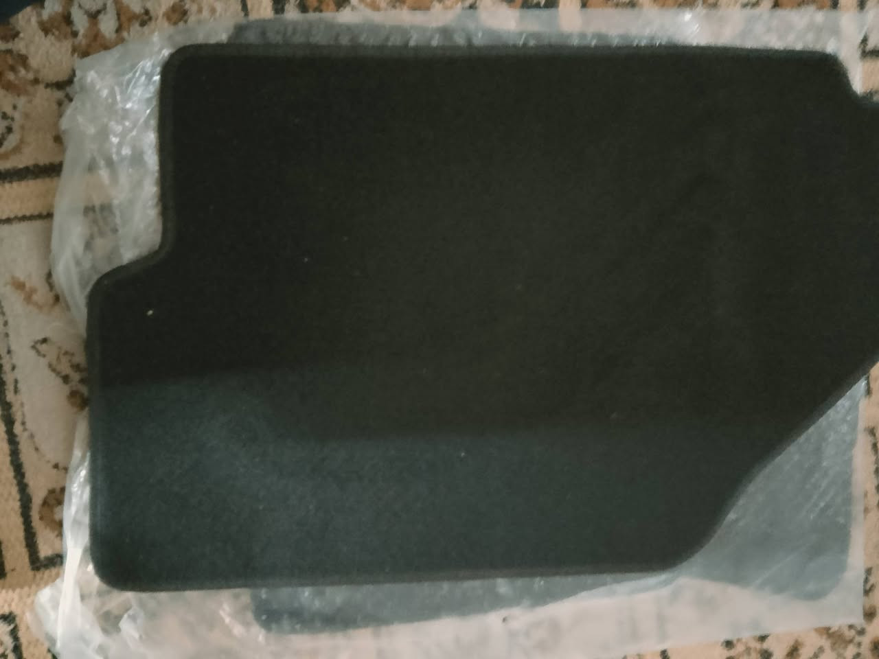 دواسات توسان وكاله اربع قطع مامشدودات عله اي سياره 
قطع اصليه مال  Genuine parts/ Mobis
بغداد جسر ديالى
***********
