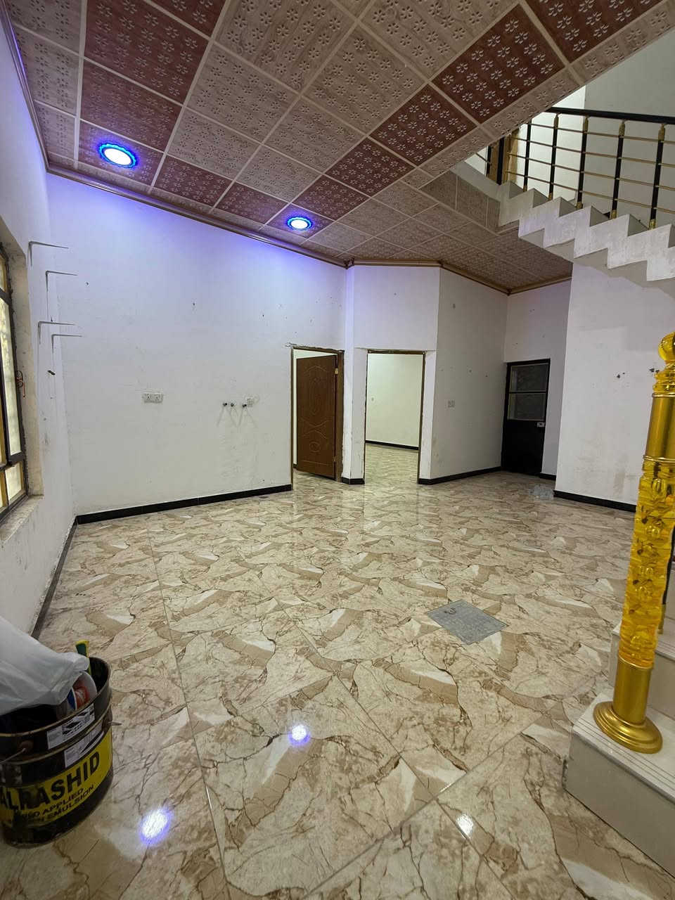 السلام عليكم ورحمة الله وبركاته
دار سكن للبيع طابقين🏚
***********
العنوان أبي الخصيب أبو كوصره
المساحه 120م

بناء شخصي درجه أولى
شارع 10 متر تبليط 🛣
ثاني بيت عن شارع رئيسي أبو كوصره 
جميع الخدمات متوفره
منطقه سكنيه هدوء ومرتبه

محتويات البيت ⬇️
دوانيه 4-6
مطبخ مفتوح على صاله
غرف منام 2 كبار 4-6
طابق الرضي يحتوي على غرف1
وطابق ثاني غرف1 وصحيات
صحيات داخلي وخارجي

نوع العقار طابو ملك صرف زراعي عراقي سند 25

السعر 70وبي مجال
للاستفسار ***********

