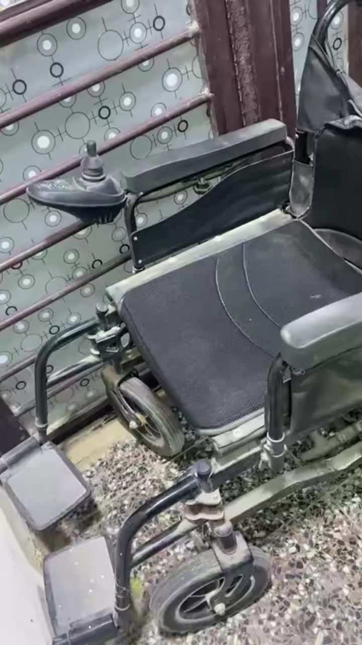 سلام عليكم عربانه شحن تطبك وتصير بل سياره مثل مواضح بل فديو اخت الجديده بس متروكه الله شاهد تجي وشوفه بعينك اتحمل وزن 90 وفوك لان جبيره سعر 500 بيها مجال شراي خاص وبل خدمه مكان نجف شارع المجمعات يم النداء


**إذا كنت صاحب هذا الإعلان وتريد حذفه لأي سبب، رجاءا أرسل رسالة إلى الدعم الفني**