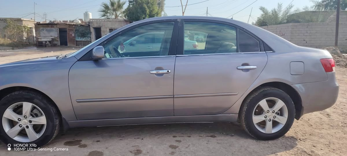 سلام عليكم سياره  سوناتا وارد امريكي سياره مصبوغه عام لجماليه موديل 2006 مكينه 3300 ضربتها جاملغ لخلفي صفحه صايق رقم بغداد سياره بسمي تحويل ثاني يوم رقم نكليزي سعر 75 شراي يتصل *********** عنوان بابل جبله
