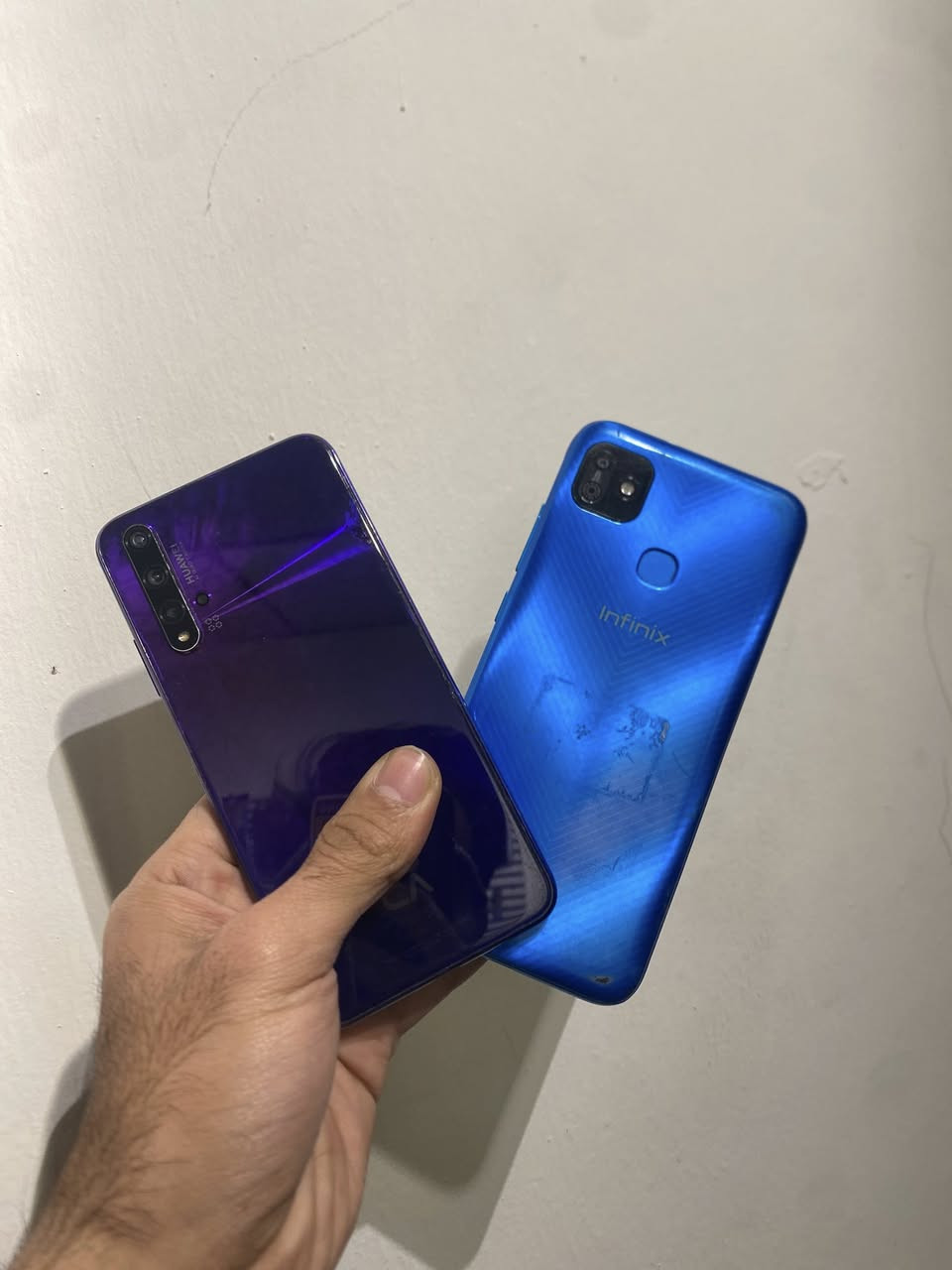 1️⃣ Huawei Nova 5T

🔹 الذاكرة: 128GB
🔹 سريع وأداء قوي 💥
🎁 لزكة شاشة + شاحنة كاملة + توصيل 🚚
💰 السعر: 65 ألف دينار

⸻

2️⃣ Samsung Galaxy A12

🔹 الذاكرة: 64GB
🔹 بطارية قوية وتصوير جيد 👌
🎁 لزكة شاشة + شاحنة كاملة + توصيل 🚚
💰 السعر: 65 ألف دينار

⸻

3️⃣ Infinix Smart HD

🔹 الذاكرة: 32GB
🔹 مناسب استخدام يومي وسعر اقتصادي 💯
🎁 لزكة شاشة + شاحنة كاملة
💰 السعر: 55 ألف دينار

جميع الاجهزه شغاله كافه من ناحيه لاتصال والتنزيل والتصوير وجميع لاغراض الباقيه


**إذا كنت صاحب هذا الإعلان وتريد حذفه لأي سبب، رجاءا أرسل رسالة إلى الدعم الفني**