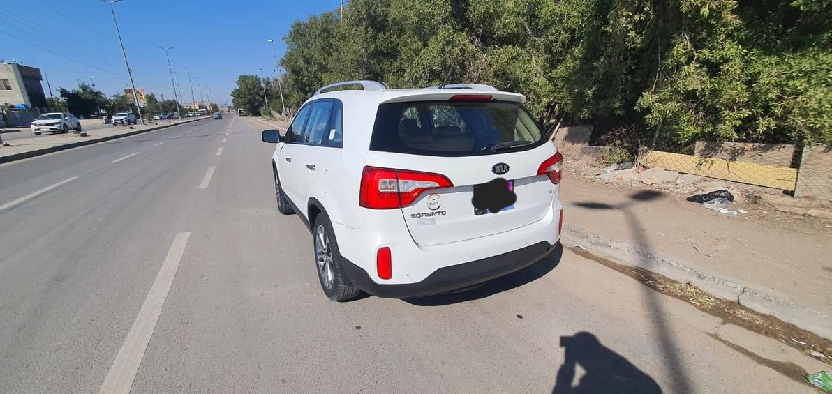 سورنتو موديل ٢٠١٤
رقم بغداد 
رقم هاتف *********** عنوان بغداد شارع فلسطين
