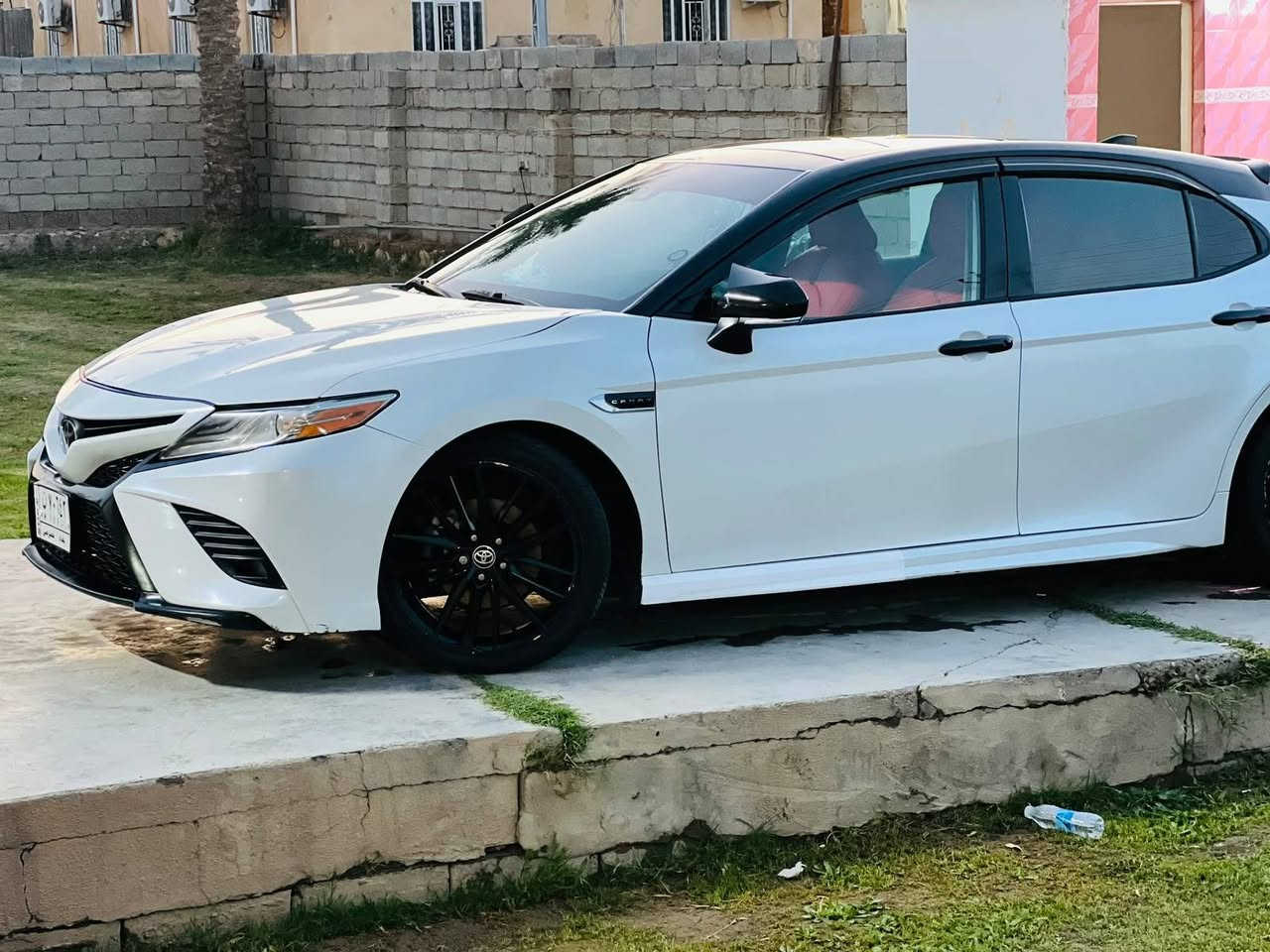 سلام عليكم 
كامري XSE 2020 رقم بغداد باسمي 
السعر 220 وبيها مجال 
العنوان الانبار الرمادي حصيبة الشرقيه 
الهاتف *********** بي واتساب 
محرك 4 سلندر 
السياره جاهزه كل نقص ما بيها 
السياره فول اعلى فئة بالكامري بيها هواي مواصفات ميحتاج اذكرهن
