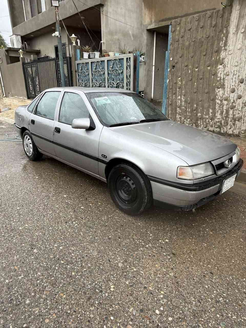 السلام عليكم 
اوبل فكترا موديل 91
مصبوغ جماليه 
محرك 20 
سياره نضيفه ربع متصرف عليها 
جاهزه من كلشي 
بطاقه بنزين بيها 

مكان سياره كركوك 
السعر 42 بيها شويه مجال

‭0771 813 0075‬
