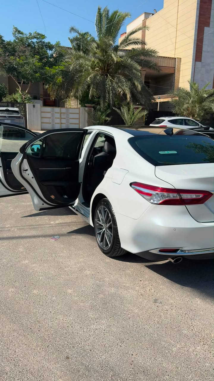 سلام عليكم
كامري للبيع فقط بدون مرواس لون ابيض صدفي رقم بغداد

كامري موديل ٢٠٢٣ فول مواصفات هايبرد تجميع صيني وكاله عبد اللطيف ماشية 52 الف كم حقيقي

المواصفات :
- بنوراما 
-شاشه عرض الكترونية للسايق
-تبريد امامي وخلفي
-رادار ومثبت سرعه 
- شاشه كبيرة
-كامرة خلفية 
-كشنات تحكم كهربائي وجلد اسود
-محرك ٢٥٠٠ سي سي تنفس طبيعي و هايبرد
-لايتات ليد ابيض

الضرر :
السياره حيل نظيفة بية فقط ضربه خفيفه بالباب الخلفي عكس السايق و مصلحة على البارد

المكان بغداد حي العدل 
السعر :
خاص او وتس اب
***********
حسين علي
