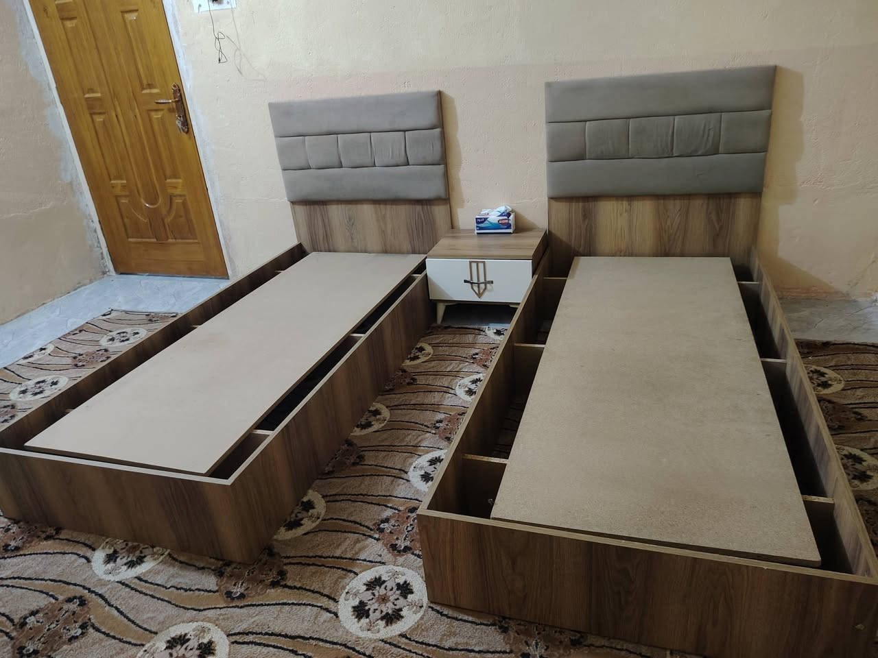 غرفة شبابية ام النفرين للبيع مع الدواشك عدد 2  السعر 350


**إذا كنت صاحب هذا الإعلان وتريد حذفه لأي سبب، رجاءا أرسل رسالة إلى الدعم الفني**