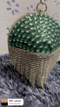 متوفر حقائب كرستال و شذر 
معدن ثقيل 
سعر جملة 
سعر القطعة 17 الف 
الي يريد يتواصل 
***********
