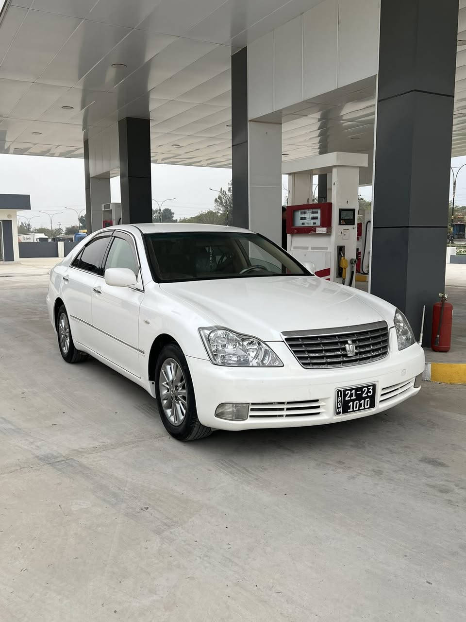 شاهينة موس موس ٢٠٠٧
٣دوكمة بةردة  ساج مةلكي 
١بارجةبوياغ 
تةبريد كةرم سارد بريك بةشةرت 
تةقةو رةقةي نية. بيشودوا تازة جاك كراوة 
جام هةلكيرة 
رون هةموي گوراوة 
حةمام بوليش كراوة 
تاوويلي نةوت لوك 
دةعموليدراو نية. 
هةموي شتي بةشةرت 
سعر ٧٠ مجال كةم 
كودي نية 
***********
