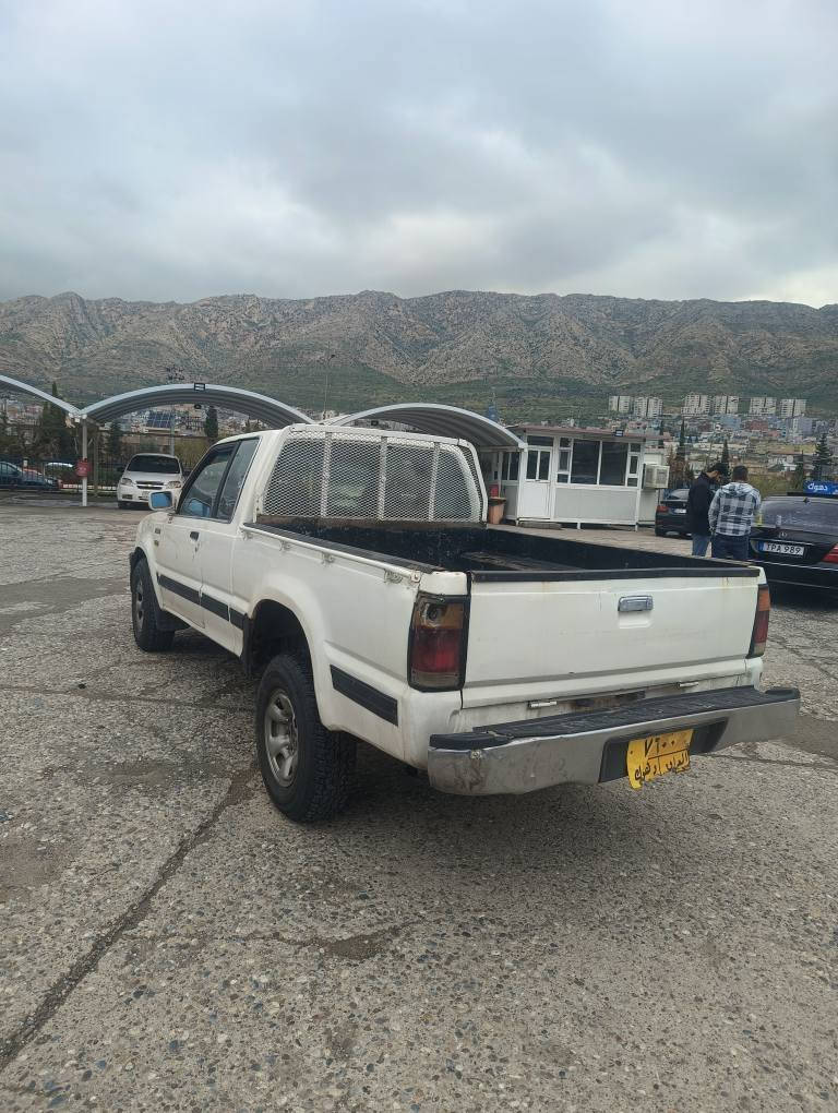 مازدا تک و نیڤ مودیل ١٩٩١ سعر ٣٧ ورقە مجال
مکینە بەخ گێر مکینە دبل اکسن شرط 
بێ دعم و بێ صبغ تحویل غرامە شرط 
٢٠٠ هزار غرامە یێل سەر دێ ژبەر سعرێ
 هێنەخار جھ دهوک ت *********** دهوك, العراق
