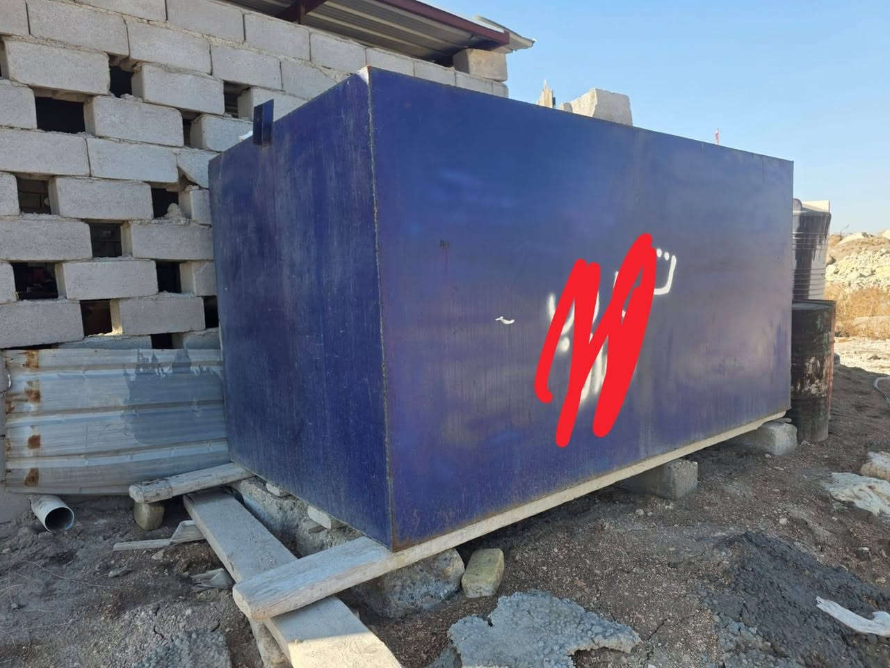 للبيع خزان حديد
سعه 33 برميل 
المكان السماوة الوركاء 
***********
