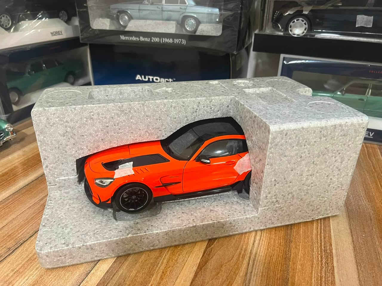 مساء الخير اصدقائي
1/18 
Mercedes -benz 
Amg GT black series
Limited edition
السعر 210$


**إذا كنت صاحب هذا الإعلان وتريد حذفه لأي سبب، رجاءا أرسل رسالة إلى الدعم الفني**