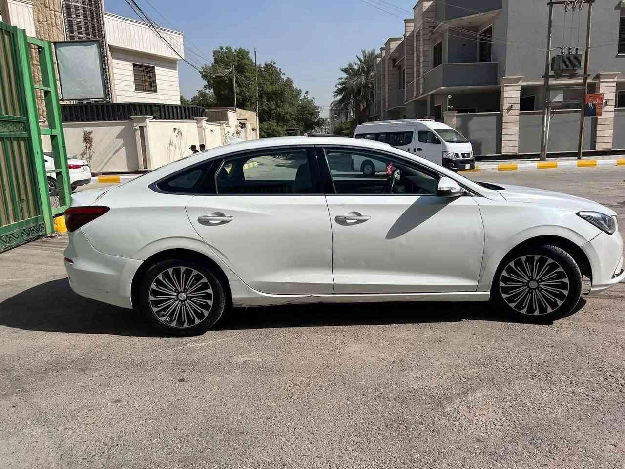 شانجان ايدو بلاص فول مواصفات فتحة بصمة موديل 2019 بيه صبغ ثلاث قطع بدون لا لغد ولا شاصي بسمي تحويل ثاني يوم السعر ٦٩ مكان السيارة بغداد حي العامل ***********
