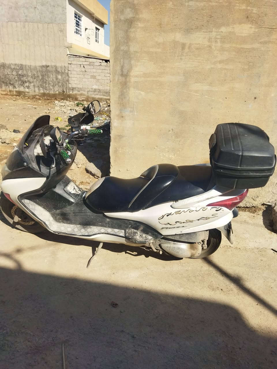 سلام عليكم لبيع فورزا صفر 8مكينه بلاد عميه بلاد قبق شوته وكلجات نيكل ابدل جويتر ومبدل نوزل وكلجه ابلاد مابدله من لحد الان بس القايش مبدله هذني هنه الذكرتهن استهلاكيات يعني دراجه مابيه اي عطل كفراته 75بلميه بس شويه وصخه ماغاسله سنويه بيه بس اللوحه بعده بلمرور مامستلمه ماعندي مجال بس الي يشتري اروح احوله وستلم اللوحه اله  عنوان ديالى بعقوبة السعر 12ورقه هذا رقمي*********** بيه واتساب الحاب يشتري يتصل
