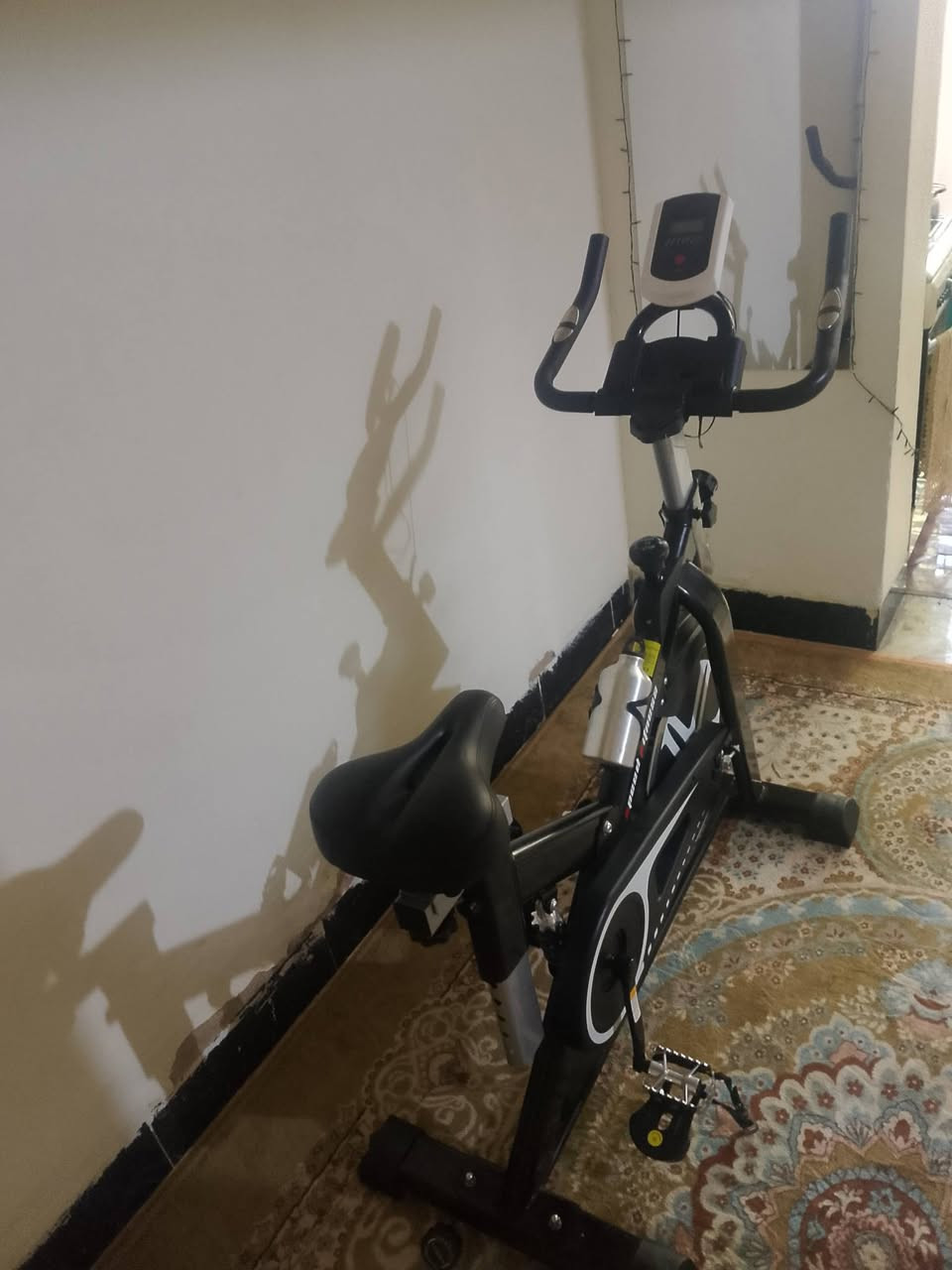 سلام عليكم بايسكل مستخدم يومين امانت الله رايدة 200 وبي مجال قليل يتحمل وزن دبلات الشراي يتصل ***********
