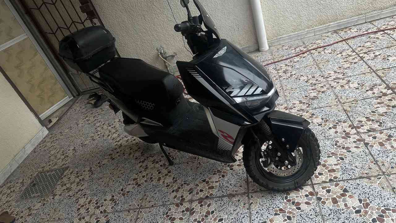 سلام عليكم شباب دراجه للبيع او مراوس بانزين حسب قناعه دراجه نضيفه صار ٤اشهر عندي بطاريه ليثيوم ٤٠ امبير ٧٢ فولت ملف ٢٠٠٠اباجي يجي وياه كارت ثنين وبصمه ثنين وسويج ثنين بيه نضام Rومثبت سرعه بعده داخله بل ضمان ماخلص ضمانه اخذته الله شاهد ١٤٥٠ مراوس حسب قناعه مكان بغداد


**إذا كنت صاحب هذا الإعلان وتريد حذفه لأي سبب، رجاءا أرسل رسالة إلى الدعم الفني**