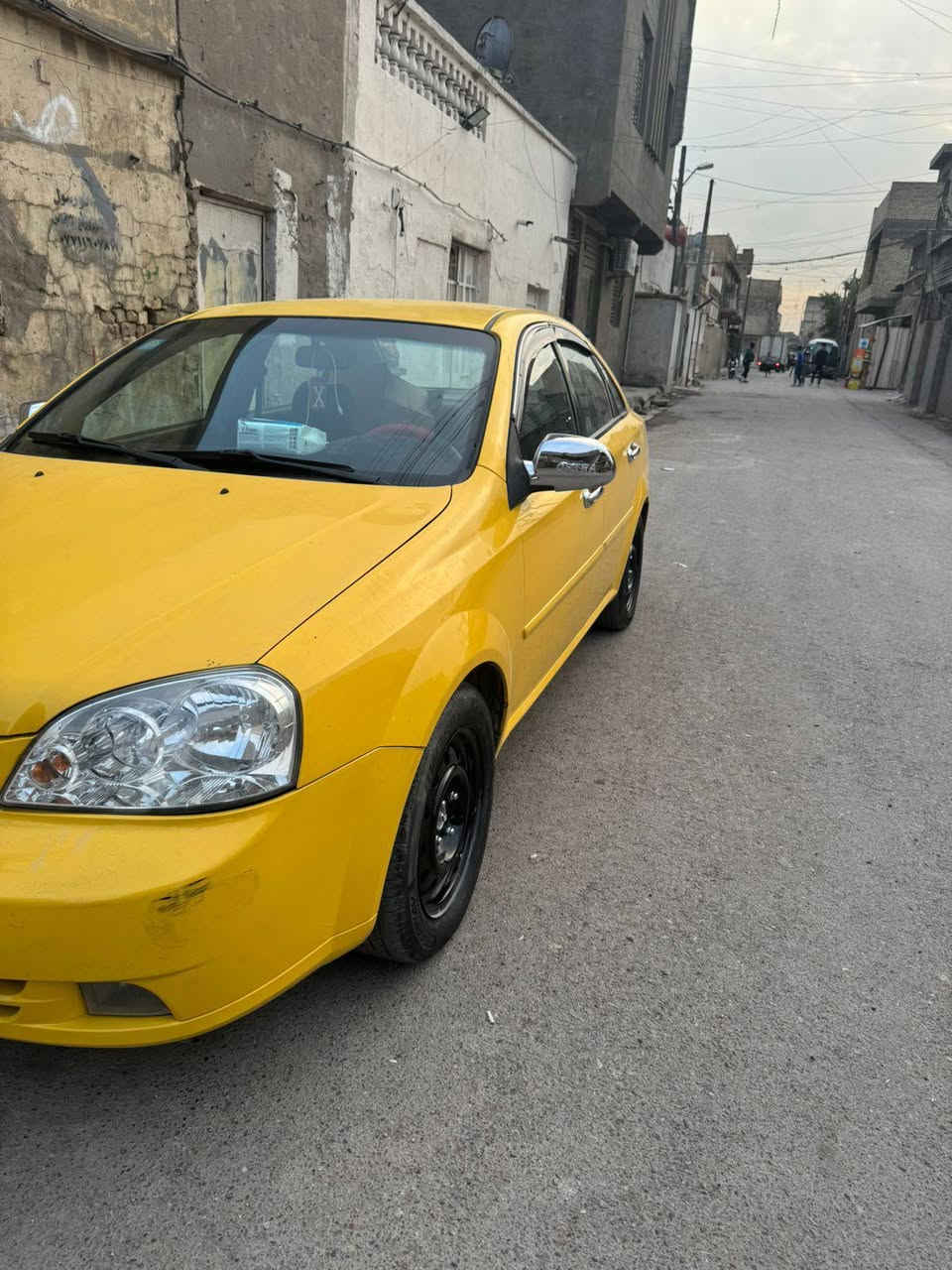 اوبترا للبيع موديل 2011 باسمي سياره مصفره غرامه والهيئه رقم انكليزي جديد قبل ايام شديته
السياره نضيفه وحلوه مكينه وتبريد خير من الله 

مصبوغه عام للجماليه  

سعر السياره (67)ورقه 

تواصل ***********
