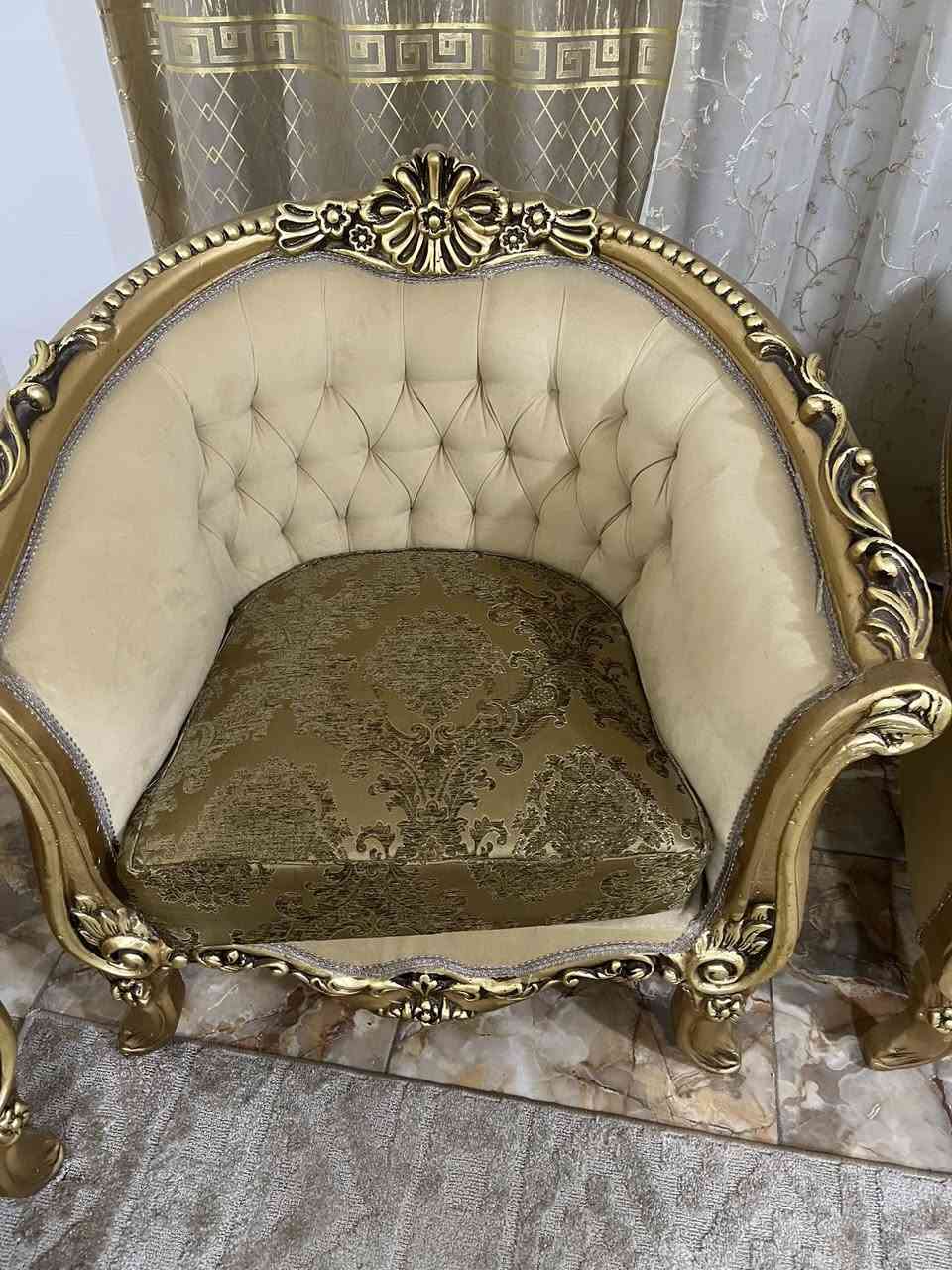 السلام عليكم تخم للبيع استعمال قليل جدا مصري 10 مقاعد مع طبلة وسطية عدد 1 و2 جانبيات عدد 2 للاستفسار على الخاص


**إذا كنت صاحب هذا الإعلان وتريد حذفه لأي سبب، رجاءا أرسل رسالة إلى الدعم الفني**