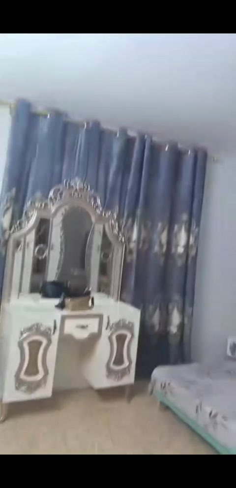 🔹 شقة للإيجار – المنصور / حي دراغ / محلة 603 🔹
🏠 طابق ثاني – مؤثثة بالكامل
✅ غرفة نوم
✅ صالة
✅ مطبخ
✅ حمام
✅ منور
✅ سبالت (مكيفات)
💰 الإيجار: 650 ألف دينار شهريًا وقابل للتفاوض
📞 للاستفسار والحجز:
***********
أهلاً وسهلاً بالجميع، وللاستفسار يرجى الاتصال على الرقم أعلاه.
