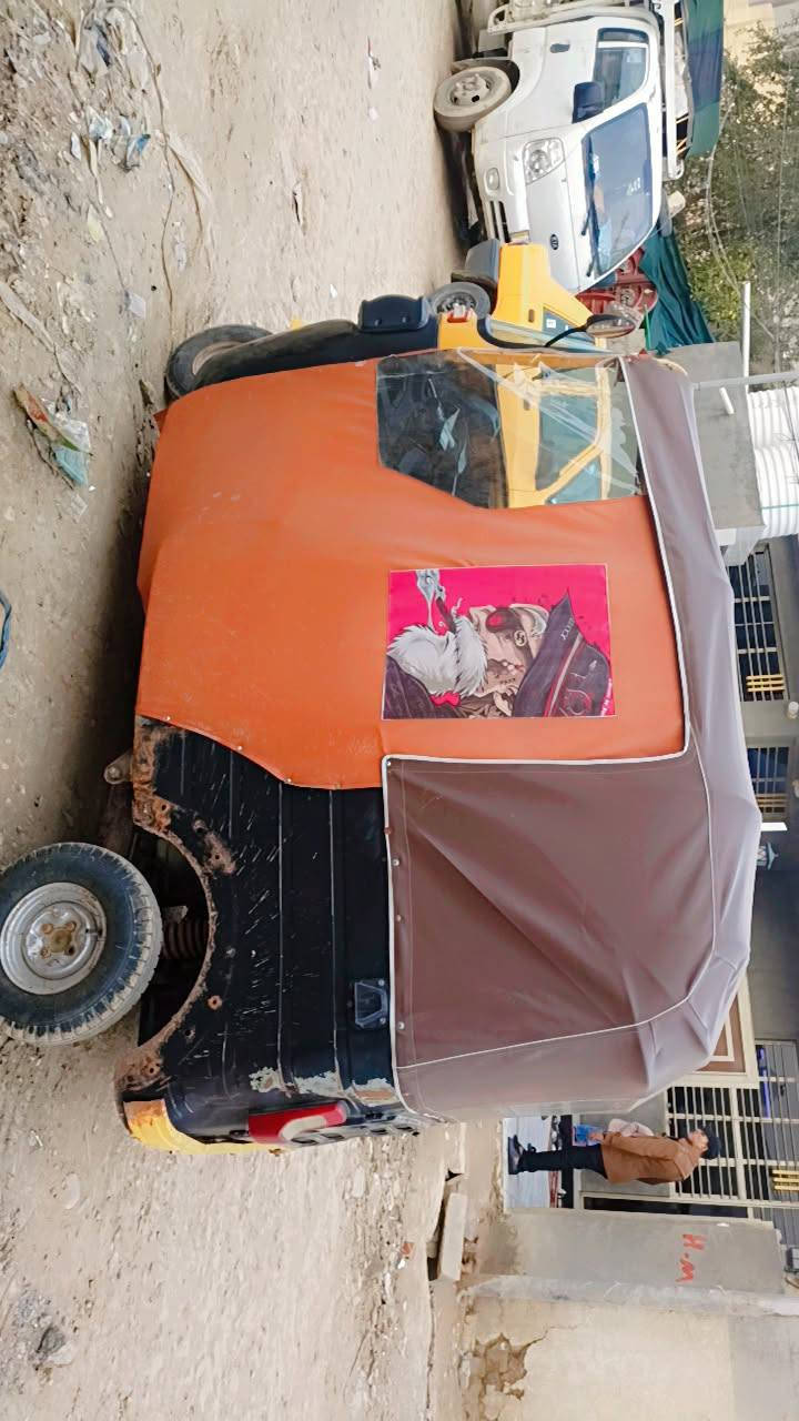 تكتك 2017 نظيفه خير من الله اوراقها كامله السعر 3 ملايين
رقم ***********
