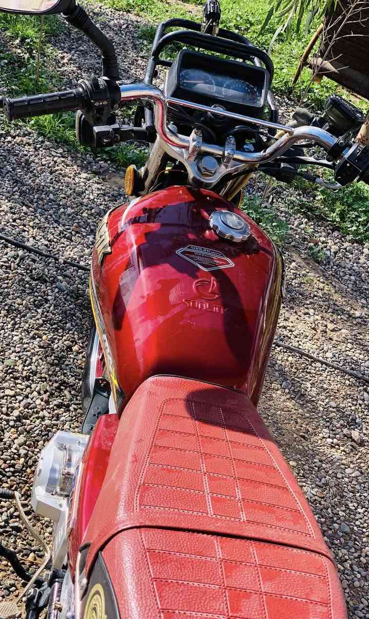 السلام عليكم
للبيع ٢٠٢٣ سلف ٥ كير فول نضافه 
سعر ٦٥٠ بي مجال للشراي 
***********
