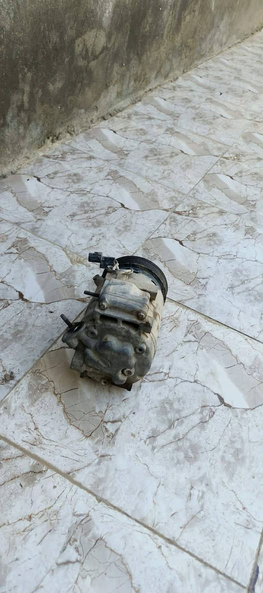 السلام عليكم 
كمبريسر وراديتر 
مال سنتافي مال تفصيخ شرط الفحص مناسبات اليريدهن يراسلني خاص وهذا رقمي ***********
