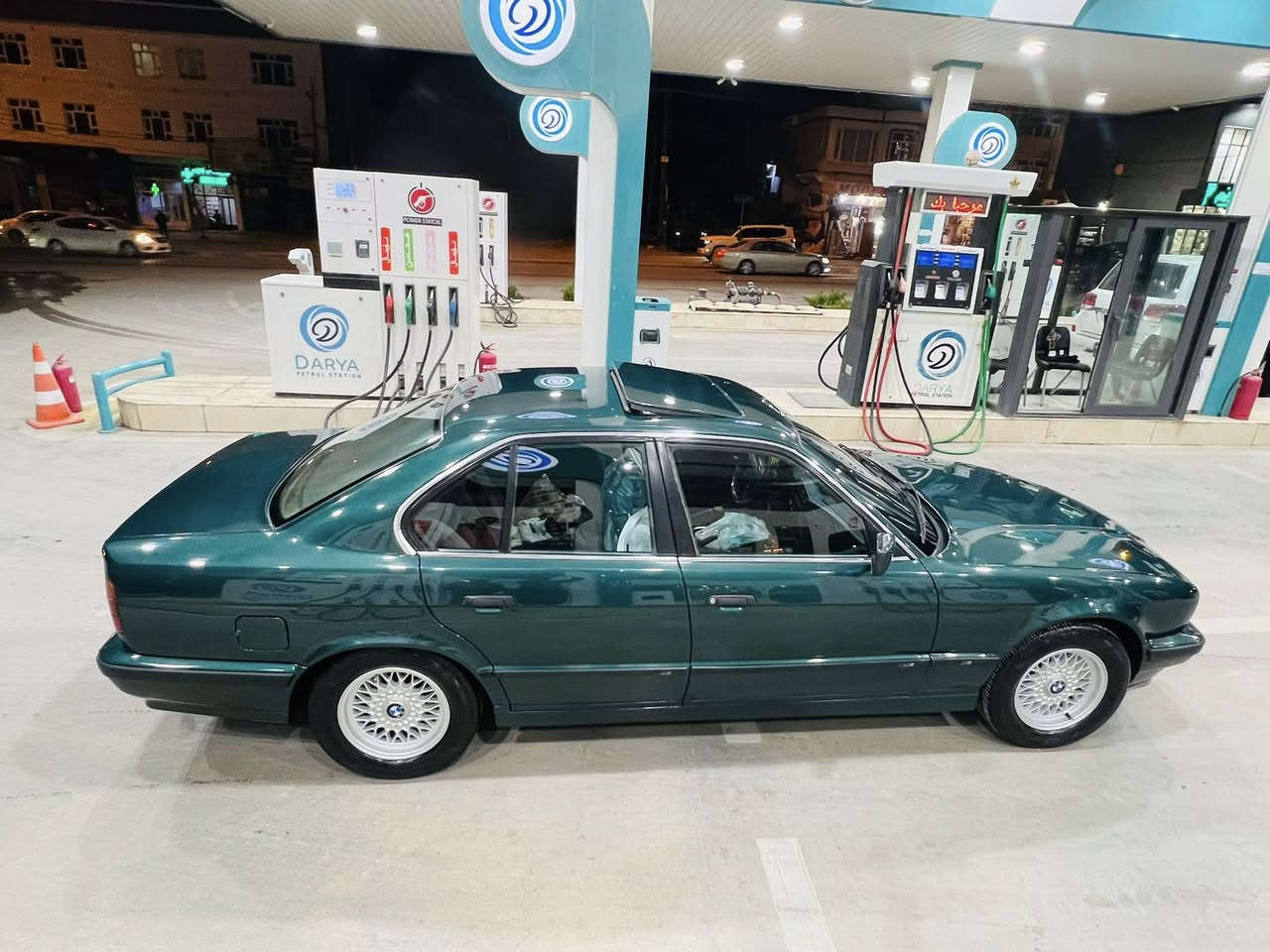 525iA 1993
سلایت تەبرید ئەیبیئێس تەلەفون دوجام کارەبا سوکان کارەبایی دەبڵ ئەرباگ لایت و بەگ لایت بیلاد پێش و دوا چرکەی تیا نیە دەعم و لێدراوی نیە
تایەو ویلی لۆکە  ئارمی پلاستیکی هەولێر بەشەرتی ئەوەلیات و غەرامە
سعری ٦٦ 
***********
