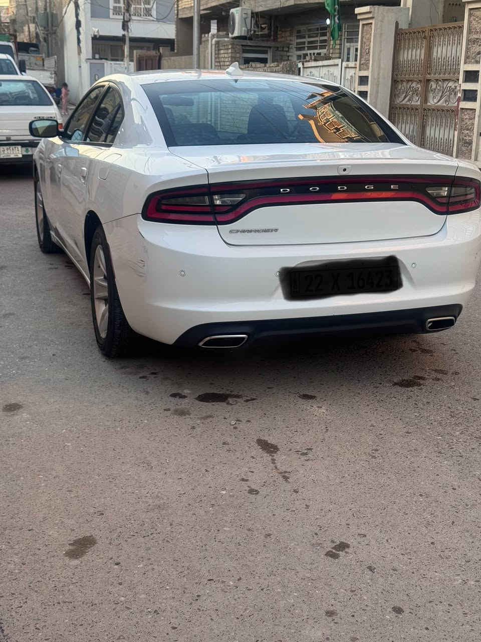 جارجر 2023  اربيل بسمي
ماشيه 25الف السياره حيل جديده
مواصفات عاديه
حادث موضح بلصور
وبيه بابين كلير من امريكا باب الصدر والورا 
مكاني  بغداد
السعر235وبيهه مجال حك الجيه
***********
