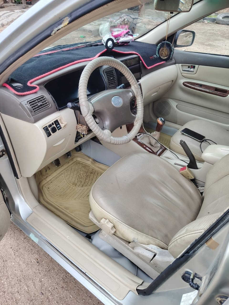 سلام عليكم  للبيع بي واي دي F3موديل 13 رقم واسط رقم دولي جديد هزه جديده سنويه لل2030 تحويل ثاني يوم سنويه بسمي السياره جاهزه كير مكينه لانسر بلاديه خير من الله صدر امامي خلفي درايم شفتات جديد كهربائيات شغاله بيهه نواقص الجام الخلفي ميشتغلن فتحه السلايت شغاله شاشه باتري جديد زوج تايرات خلفيه جدد الاماميه نص عمر بيهه دوشمه ارضيه جديده داخلهه جديد بيهه طخه الجاملغ الخلفي فقط السياره يحتاجلهه صبغ تدفئه شغاله والتبريد كمبريسر فقط تريد ينزل من سعرهه تريد اني اصلحهه مستعجل ع بيعتهه سعرهه 45 قفل قفل 
هـ *********** مكاني بابل سكندريه
