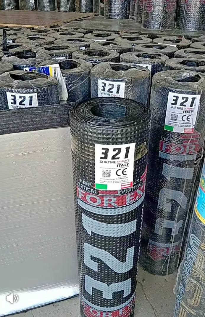 🏗️ جهّز سطحك اليوم وارتاح باچر..
الشتا وصل والمطر يفلّش البيت!"
🔹 إذا تعاني من حرارة البيت وتسربات الميّاه أو رطوبة السطح بسبب الامطار، الحل موجود ويبدأ من عندنا!
شركة المنصور تقدملك خدمة عزل الأسطح باحترافية وبمواد أصلية إيطالية الصنع مع 
#ضمـــان حقيقي وجودة تدوم 15 سنه
✨ خطوات عملنا:
1️⃣ مرحلة التنظيف والتحضير
📌 يبدأ كادرنا المتخصص بتنظيف السطح بشكل كامل من الأوساخ والغبار.
📌 نفتح السبالت وخزانات الماء ونزيل كل العوائق حتى نضمن سطح نظيف وجاهز للعمل 100%.

2️⃣ مرحلة العزل الأولي
📌 بعد التنظيف نطبّق طبقة أساس حسب اختيار الزبون:
الزفت الحار
زفت بارد الرايمر
الفلانكوت
3️⃣ فرش ودستار الإيزوكام
📌 كادرنا المحترف يفرش الإيزوكام بطريقة دقيقة تضمن التغطية الكاملة للسطح.
4️⃣ الكوي الحراري
📌 نستخدم الكوي الحراري بمواد عالية الجودة، درجة أولى و إيطالية المنشأ.
📌 نضمنلك عزل حراري ومائي متكامل مع شهادة ضمان حقيقية.
5️⃣ التكحيل وفتح المزاريب واللمسات النهائية
📌 بعد ما نكمل الكوي الحراري والتكحيل، نبدأ بعملية الترحيل النهائية بإتقان حتى تشوف السطح مرتب وكامل .
يسلمك السطح جاهز 
---
✨ مع شركة المنصور للإيزوكام تضمن:
✔️ حماية سطحك من تسرب الميّاه والرطوبة.
✔️ مواد أصلية وعمل مضمون.
✔️ تنفيذ احترافي بأيدي كادر ذو خبرة طويلة.
✔️ التزام بالمواعيد وسرعة بالإنجاز.

📞 للتواصل والاستفسار:
اتصل أو راسلنا واتساب الآن وخلي السطح مالك بأمان!
***********   --   ***********  
شركة المنصور لتغليف السطوح
