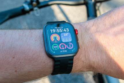 ⌚ للبيع: ساعة هواوي فت 4 برو
 (Huawei Watch Fit 4 Pro) 
🔹 الساعة استخدام بسيط ونظيفة تماماً
🔹 البطارية بشحنة واحدة تكفيك لأيام
🔹 🩺 طبيبك الخاص 24 ساعة: تتبع مستمر ودقيق لنبضات القلب، الأوكسجين في الدم، ومستويات التوتر والنوم.. صحتك تحت السيطرة دائماً.
🔹 🏃‍♂️ مدربك الرياضي المدمج: مع نظام GPS عالي الدقة، ستحفزك الساعة على الحركة، تتبع خطواتك، وتحليل تمارينك وكأنك تملك مدرباً شخصياً
 🔹مقاومة للماء بمعيار 5ATM (حتى عمق 50 متراً).
🔹 تعمل مع هواتف أندرويد (Android) وآيفون (iOS).
🔹 عرض المكالمات الواردة، الرسائل، وتنبيهات التطبيقات.
🔹 وزن خفيف وهيكل نحيف مريح للارتداء الطويل والنوم.
🔸 السعر 225 الف بي مجال كلش بسيط
🔸واتساب *********** عمارة, ميسان
