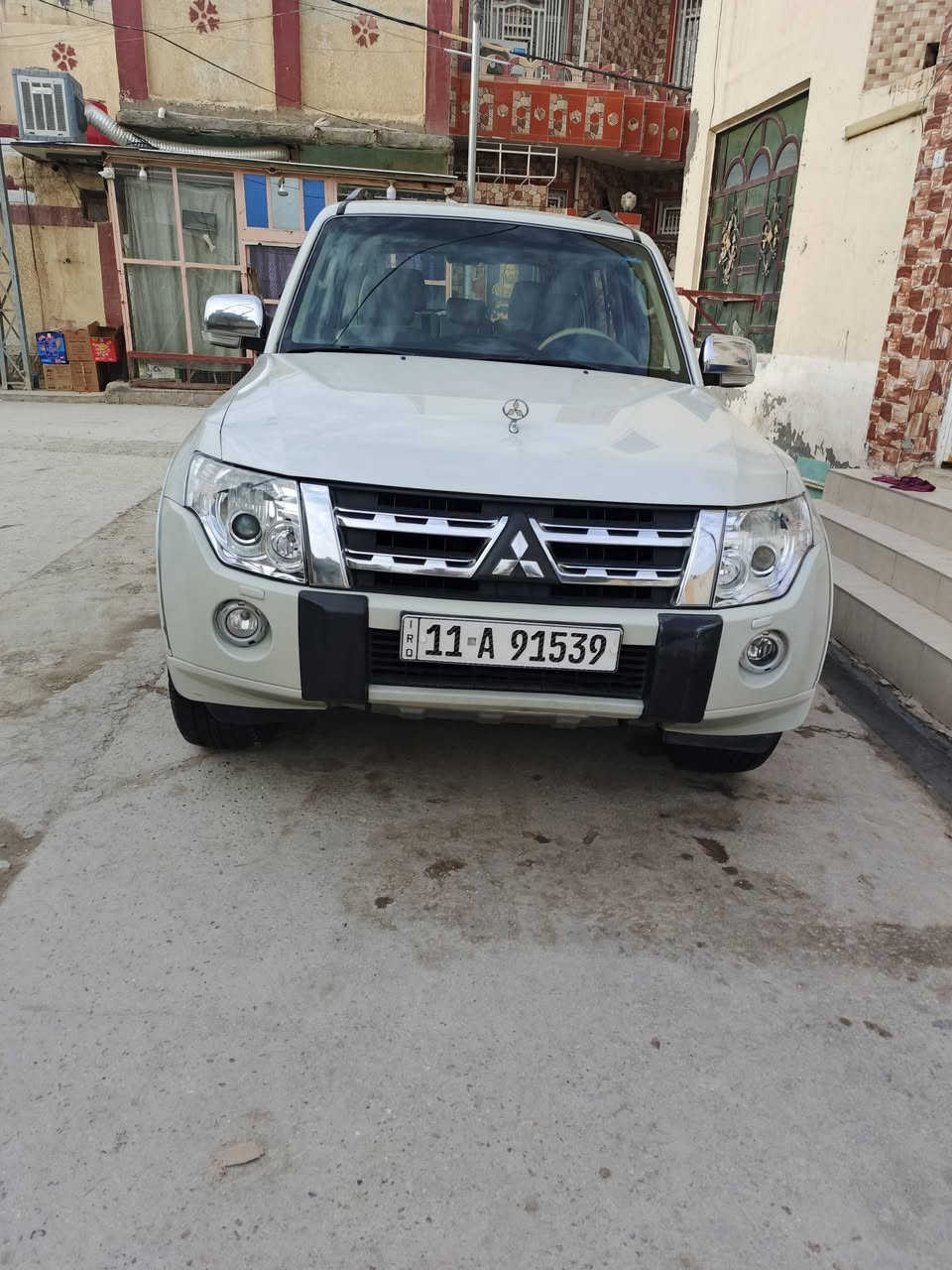 سلاح عليكم للبيع باجيرو موديل 2010 مكفوله كفالة عامه حتى الدعاميات حتى من البارد سياره بوضع الشركه بعدها بجلادات الشركه جديده بمعنى الكلمه كير محرك حداديه وضع شركه سياره حبتور معروفة مواصفات الحبتور دمام محرك 3500 سلايت بلقماره على ايد واحد من الشركه لحد الآن من الدعاميه للدعاميه مكفوله  تراي زيرو بيها رقم بغداد الدولي تحويل مباشر تخم تاير البارحه شاده ماشيه 109 داخلها جديد سياره كلها جديده السعر 145 وبيها مجال مكاني بابل ***********  ***********
