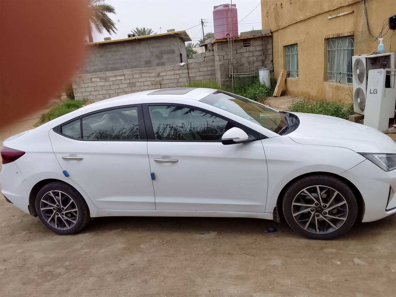 سيارة النترا موديل 20 خليجي قطعه واحده اربع أصابع بالهلال فوق التاير الأيسر فقط گير جديد محرك خير من الله 
تخم تاير + اسببر .بغداد باسمي سنويه مجدده لحد 2030 وهزه أيضا 
السعر 155 بيها مجال بسيط 
الشراي يتواصل خاص


**إذا كنت صاحب هذا الإعلان وتريد حذفه لأي سبب، رجاءا أرسل رسالة إلى الدعم الفني**