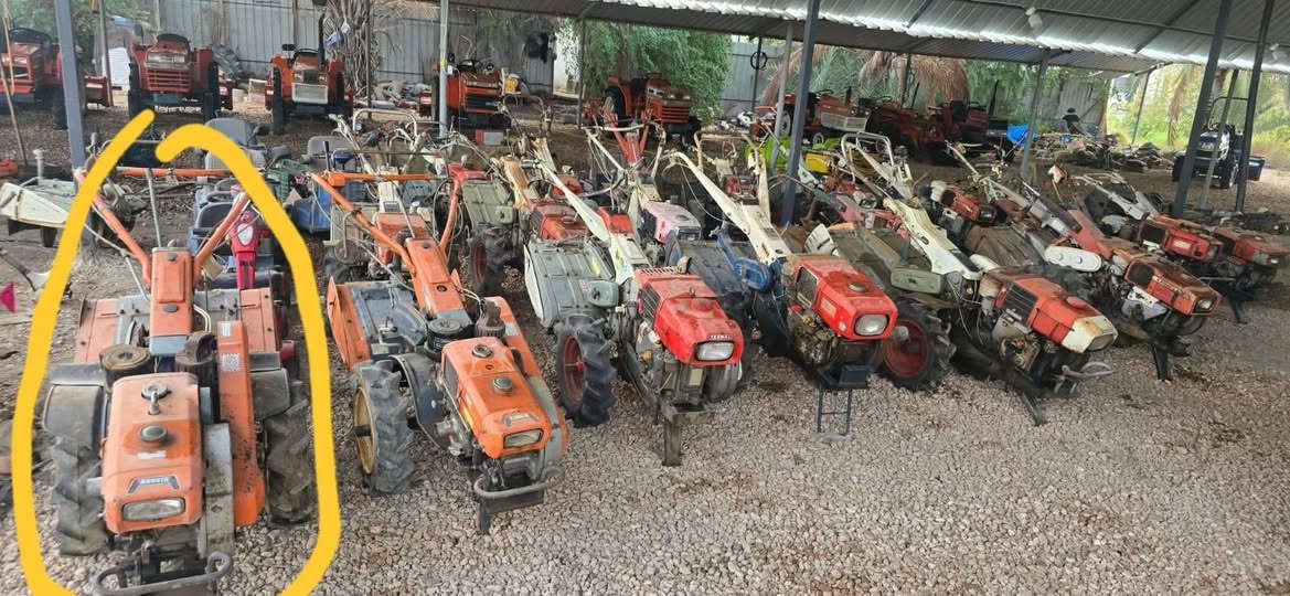 مكائن خاصه للبساتين يدويه داخله حاويه ياباني موجوده في بابل الهاشميه هاتف*********** ٨   الكل محرك كاز تبريد راديتر ماء
