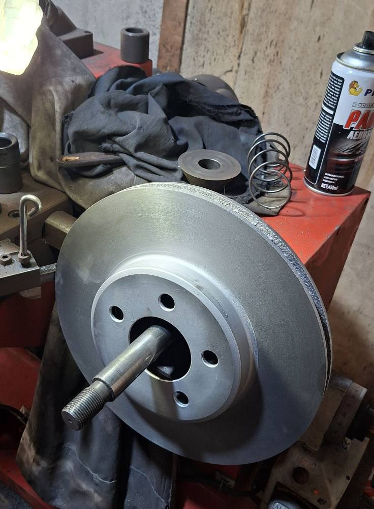 سلام عليكم عدنا تصفير فلانجات جميع سيارات وبسعار جوه السوك المكان صناعيه حمدان شارع العام *********** البصرة, العراق
